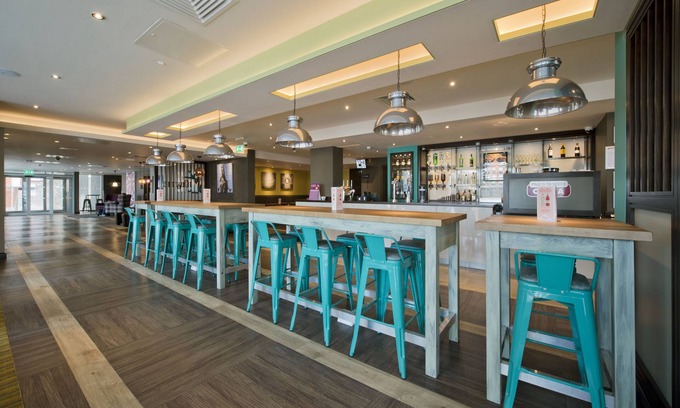 Leeds City Center Hotel | Premier Inn Leeds Cc - Whitehall Road