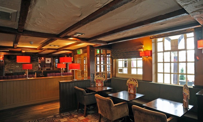 Richmond-upon-Thames Hotel | Premier Inn London Twickenham Stadium
