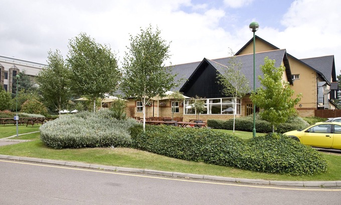Luton Hotel | Premier Inn Luton - Airport