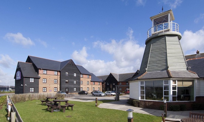 Poole Hotel | Premier Inn Poole Centre - Holes Bay