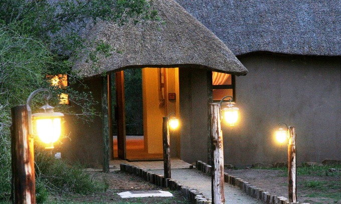 Macleantown Cabina | Premier Resort Mpongo Private Game Reserve