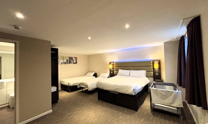 Woodbank Hotel | Premier Roomz Two Mills