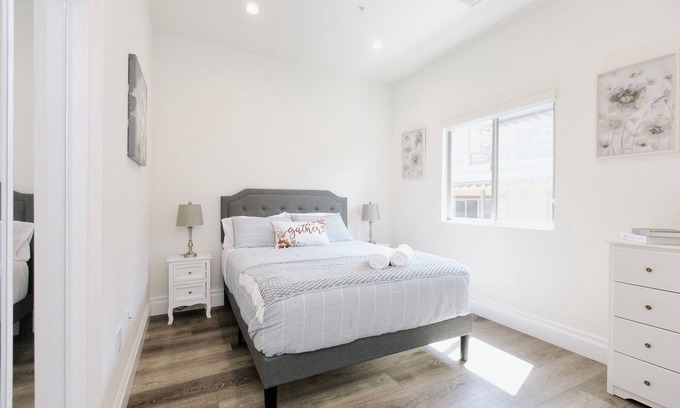 Lamanda Park Casa | Premier unt w/2BR 2.5BA w/jacuzzi tub - 1426 sq ft
