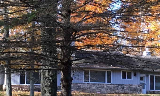 Gills Rock Casa | Premier Vacation Rental, Pet Friendly, Walk to Water, Restaurant, Shopping, WiFi