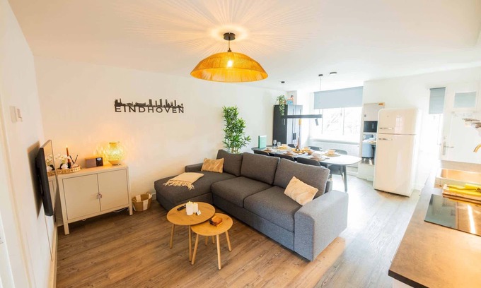 Stratum Apartamento | Premium 70m2 Two-Bedroom Apartment - SD23H