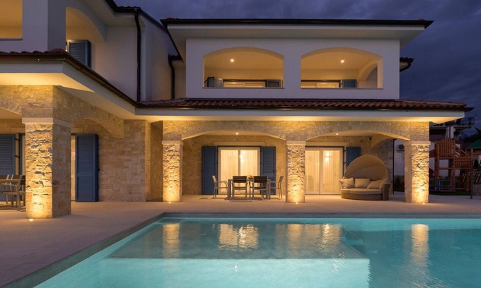 Sveti Vid-Miholjice Apartamento | Luxury Apartments Loma / Luxury Apartment Loma Two
