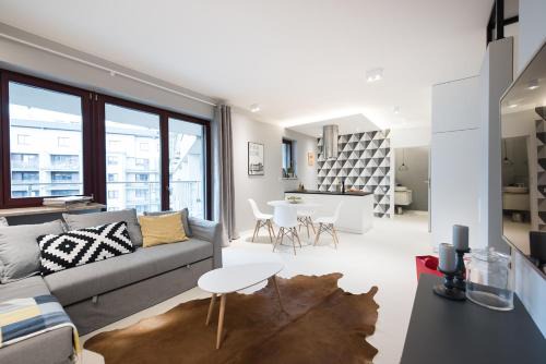 Krakow Apartamento | Premium Apartment for Old Town & Jewish Quarter - Balcony plus Pool onsite