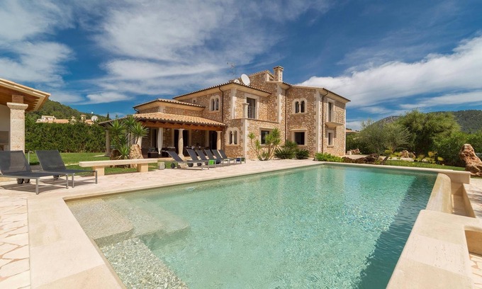 Crestatx Villa | CHALET PISCINA PRIVADA GRANDE WIFFI cobertura CASA y PISCINA VISTAS MONTAÑA