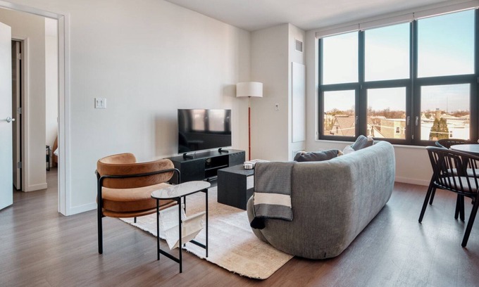 Logan Square Apartamento | Premium Logan Square 2BR w/ Pool, Lounge & Gym nr L, by Blueground