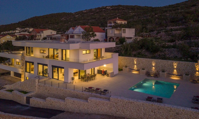 Vinjerac Villa | Villa de lujo 5 * MAR ESTRELLA - vista increíble + gran piscina