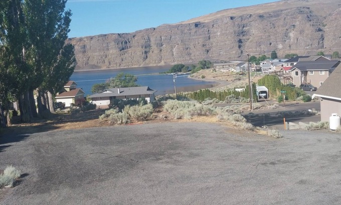 Sunland Estates Alquiler De RV | Premium RV Space in Sunland