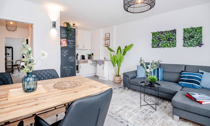 Altstadt II Apartamento | Premium-Wohnung mit Balkon im Wald | Mülheim, WLAN