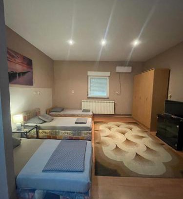 Stari Banovci Apartamento | Prenociste Pecinci Biker Friendly