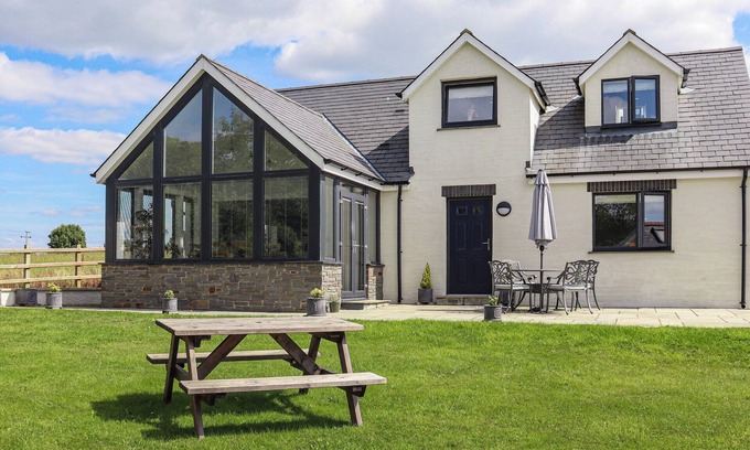 Ludchurch Cabaña | Preselli View Cottage - UK37755