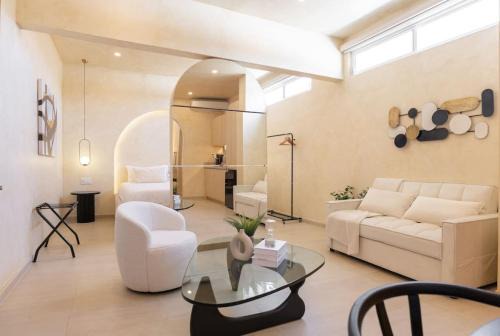 Ulbrich Apartamento | Presidential Studio with Gated Parking at Casas Sanblu