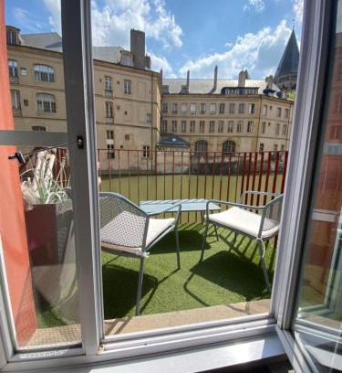Les Iles Apartamento | Prestige Romantique "Comme a Venise" avec terrasse sur la Moselle en plein centre historique du quartier des îles de Metz - parking inclus - CHANGEMENT DE GESTIONNAIRE