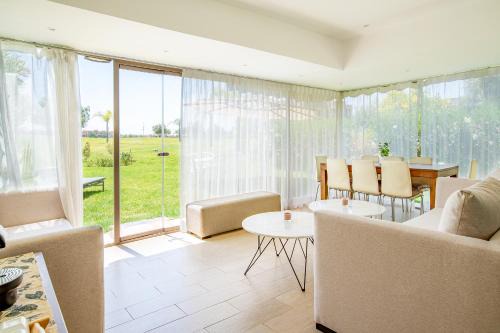 Menara Apartamento | Prestigia Luxury Paradise Garden