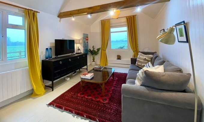 Swindon Cabaña | Pretty 1 Bedroom Cottage Near Cirencester