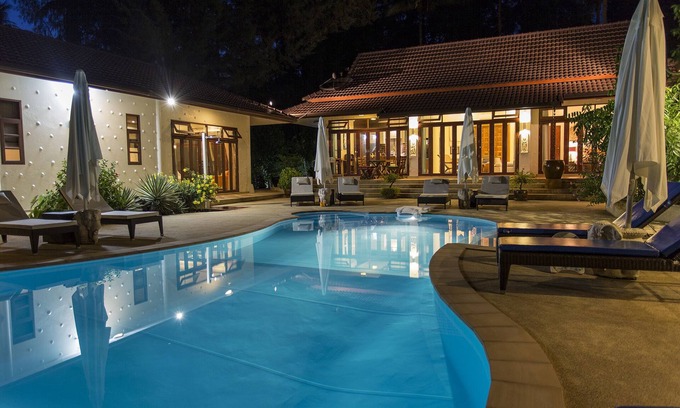Thong Krut Villa | Frente a la playa bastante 3brm Villa con piscina