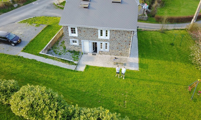 Nisramont Casa | Pretty gite in a flowery village 12 P 5 minutes from La Roche-en-Ardennes