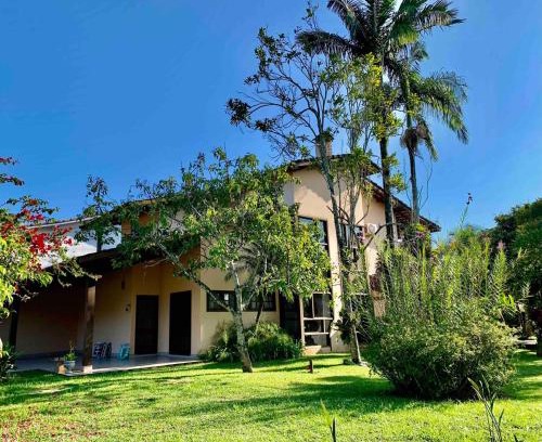 Sao Sebastiao Casa | Pretty house with pool and amazing garden