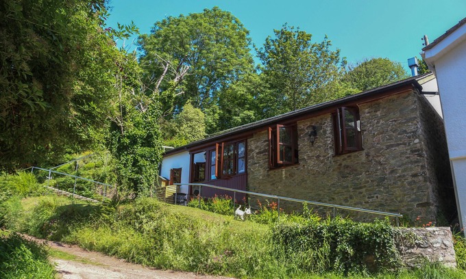 Chillington Cabaña | Pretty Old Forge in peaceful, scenic setting