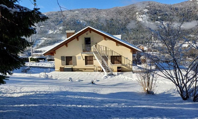 Coyriere Apartamento | Pretty Private Studio surrounded by mountainous nature. Pets Allowed