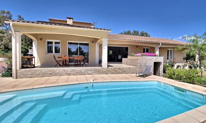 Arca Casa | BONITA VILLA ESPACIOSA climatizada 160 m2 con piscina, 6 personas, Porto Vecchio