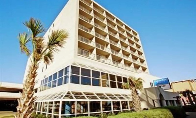 Northeast Virginia Beach Hotel | Hermosa vista al mar con balcón al lado de la playa