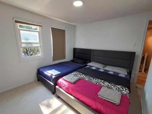 Downtown Mississauga Casa | PriceDrop Stays-Best Value in Core Mississauga