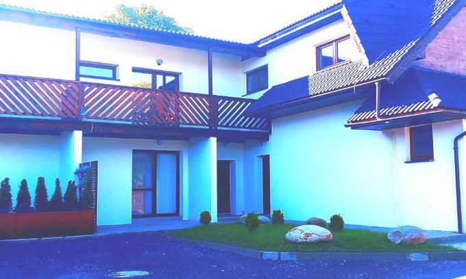 Pavcina Lehota Apartamento | Priestranný apartmán Rena v malebnom apartmánovom dome Hôrky pri svahu v Pavčinej Lehote