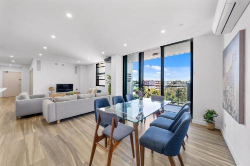 Ultimo Apartamento | Prime 3BR Apt with Parking & ICC & DarlingHarbour-10 mins walk