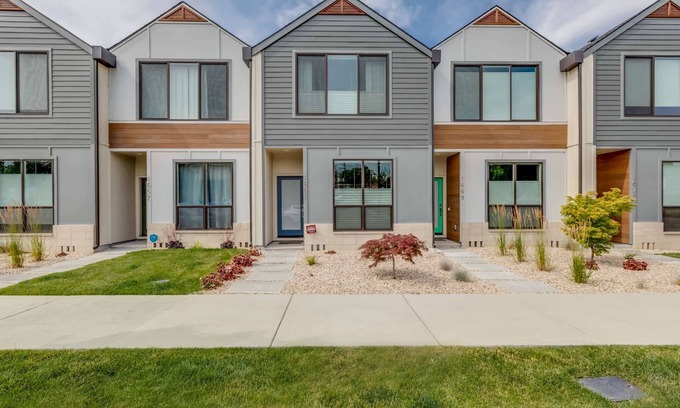 Downtown Boise Condominio | Inmaculada, casa adosada con dos master suites en el corazón de la ciudad