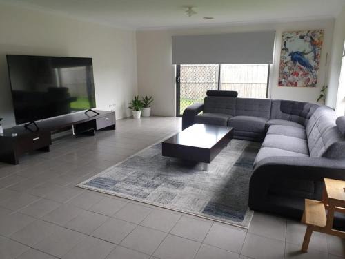 Truganina Casa | Prime home room no.4