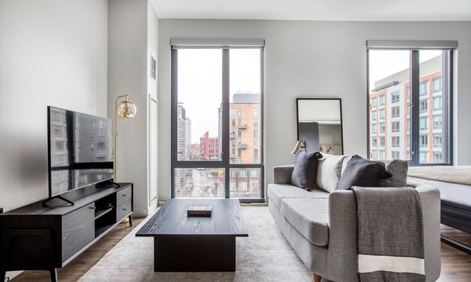 Shawmut Apartamento | Prime Ink Block Studio w. W/D and Gym by Blueground