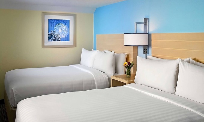 Omaha Hotel | Prime Location! 2 Convenient Units, Free Breakfast, Onsite Pool, Free Parking