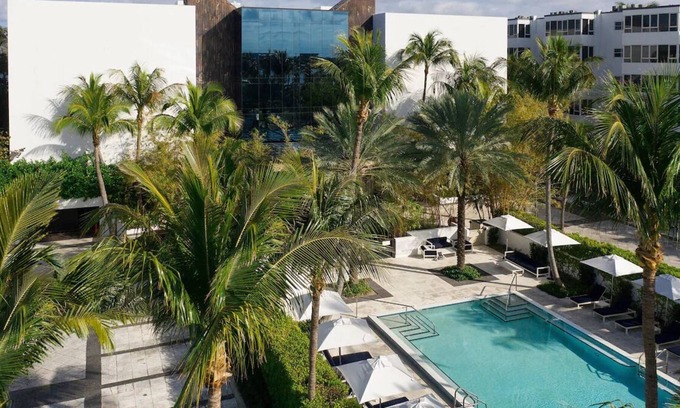 Palm Beach Casa | Prime Location! 2 Spacious Rooms | Private Beach Access + Outdoor Pool