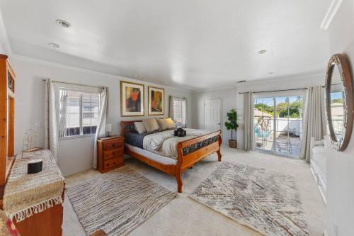 Sawtelle Casa | Prime Location Beverly Hills, Santa Monica and UCLA