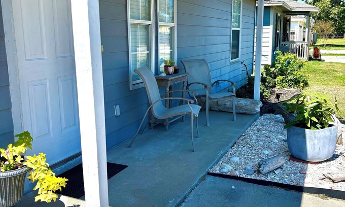 Flour Bluff Casa | PRIME LOCATION IMMACULATE COZY GETAWAY MINUTES FROM BEACH &DOWNTOWN