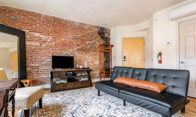 Burlington Apartamento | Prime location in the center of downtown burlington