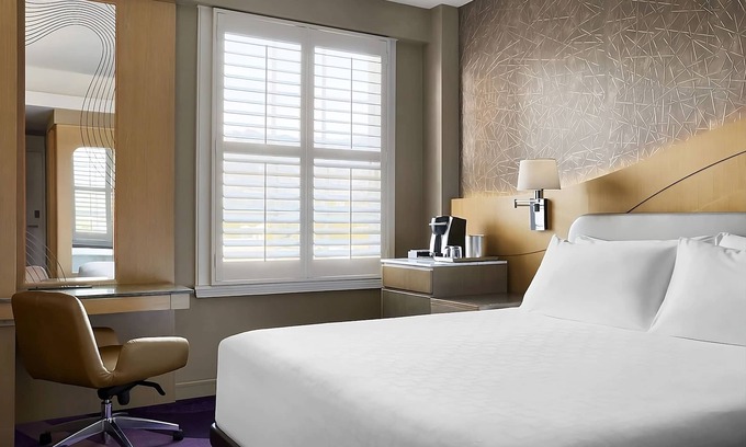 Pasadena Hotel | Prime Location! Onsite Pool, Pet-Friendly Property, Minutes to Legion Park