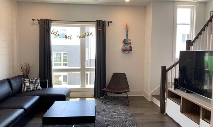 Nashville Apartamento | Prime location to all of booming Nashville