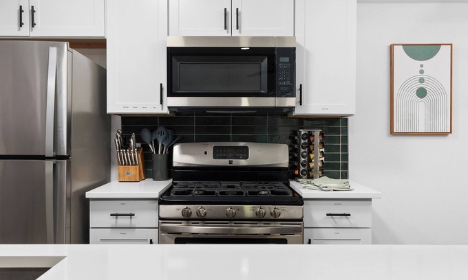 South Lamar Casa | Prime Location Zilker Park & SoCo Chic