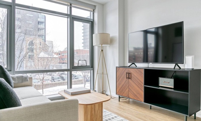 Shawmut Apartamento | Prime NewCo South End 1BR near Ink Block w. W/D and Gym by Blueground
