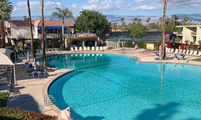 Palm Desert Condominio | Prime South Palm Desert Condo Located in Shadow Mountain Gated Resort