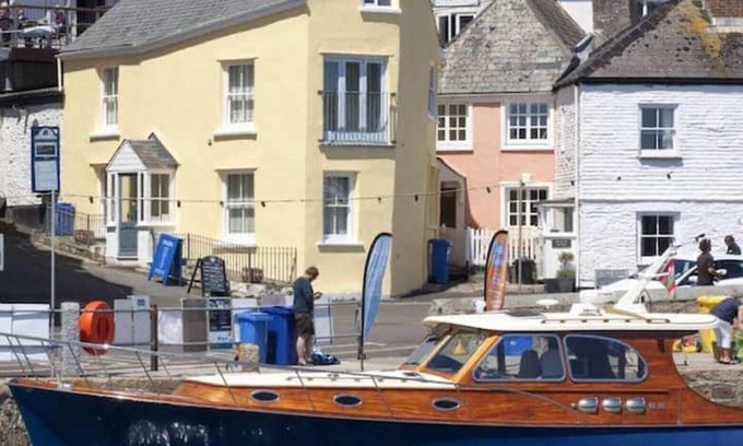 St. Mawes Cabaña | Prime Waterfront St Mawes - sleeps 6
