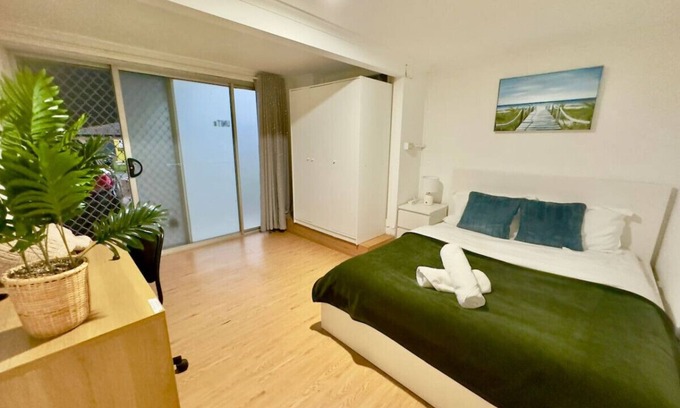 Macgregor Apartamento | Prime1BR Near Transport & Retail
