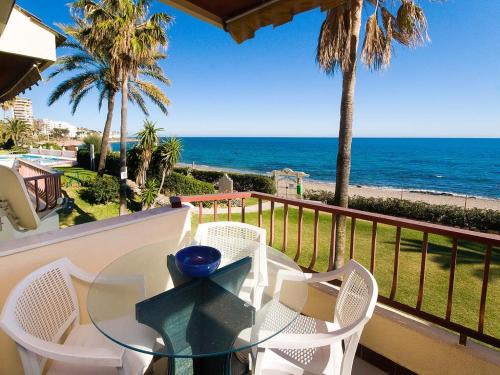 Sitio de Calahonda Apartamento | Primera linea de playa