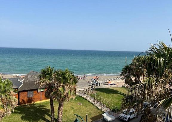 Guadalmar Apartamento | Primera linea de playa Málaga