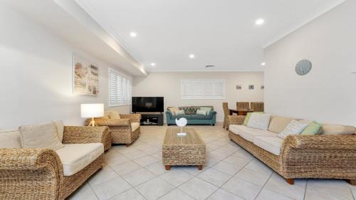 Terrigal Casa | Primrose Sands Accom Holidays